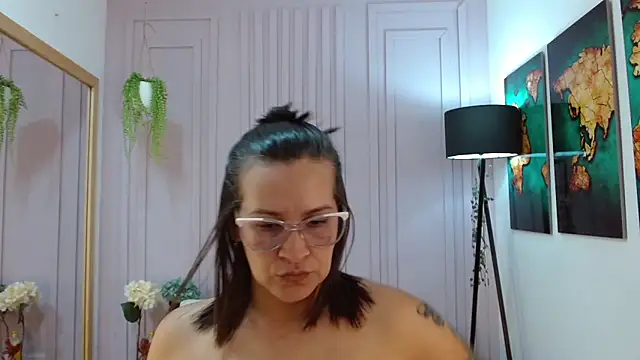 Britney taylor  online show from January 2025 09:39:02 PM