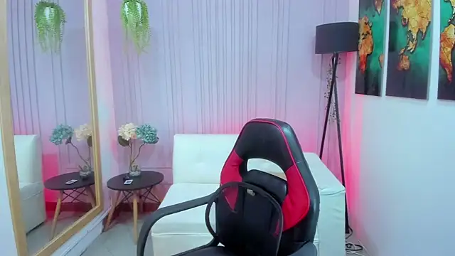 Britney taylor  online show from February 2025 06:56:02 PM