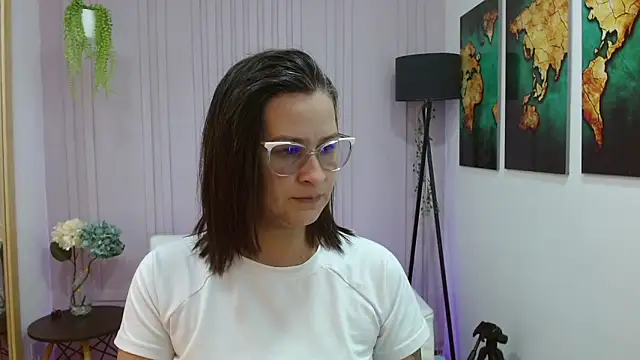 Britney taylor  online show from February 2025 07:21:01 PM