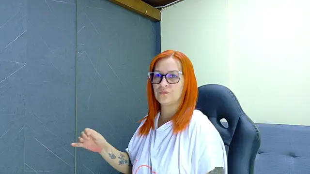 Britney taylor  online show from March 2026 08:12:01 PM