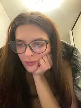 little belucci online show from January 2025 06:46:01 PM