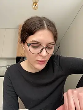 little belucci online show from February 2025 12:27:02 PM