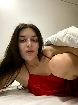 little belucci online show from October 2025 07:01:01 PM