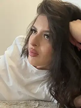 Snapshot of little_belucci chatting on July 2026 04:53:02 PM little belucci online show from July 2026 04:53:02 PM