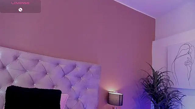 MaddyyLennon online show from February 2025 05:10:02 PM