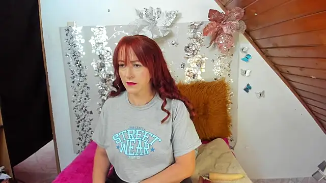 Hannaa32 online show from March 2025 07:53:01 PM