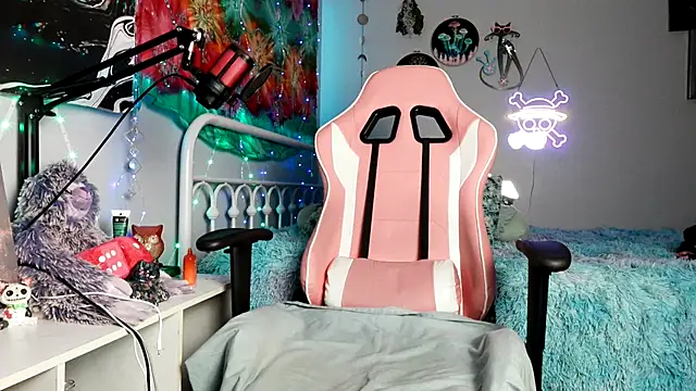 Snapshot of baebaeblueXXX chatting on November 2025 03:25:01 PM baebaeblueXXX online show from November 2025 03:25:01 PM