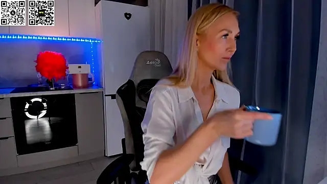 HotyPlays online show from March 2025 05:39:02 PM