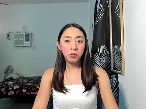 Snapshot of ErikaJayne4u chatting on January 2026 05:12:01 AM ErikaJayne4u online show from January 2026 05:12:01 AM