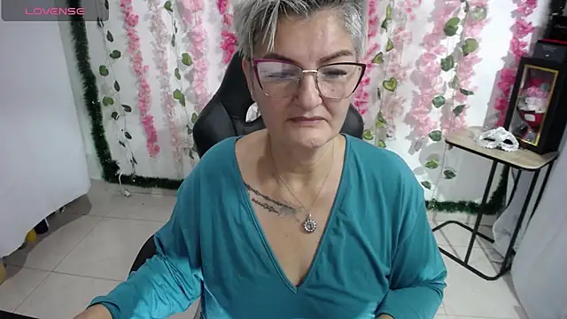 bety-cum2 online show from February 2025 09:00:02 AM