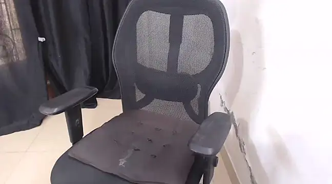 Snapshot of sweet-alia chatting on February 2025 10:53:02 AM sweet-alia online show from February 2025 10:53:02 AM