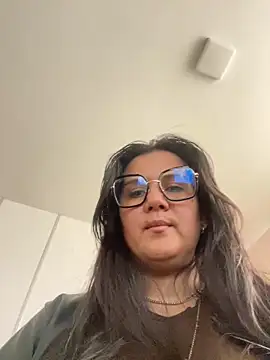 SWEETLILY18 online show from December 2024 05:30:01 PM