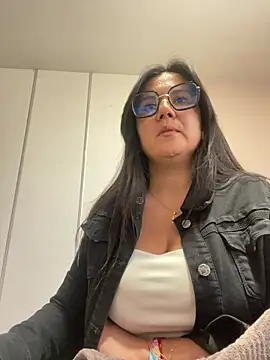 SWEETLILY18 online show from January 2025 02:25:01 PM