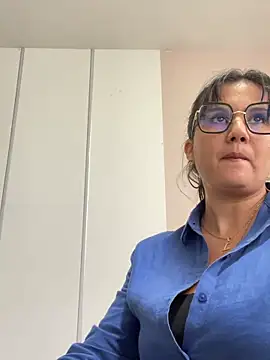 SWEETLILY18 online show from February 2025 05:53:02 PM