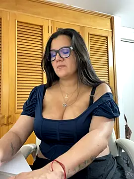 SWEETLILY18 online show from October 2025 10:42:02 PM