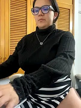 SWEETLILY18 online show from November 2025 10:20:02 PM