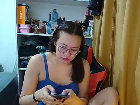 crizzybel online show from December 2025 01:33:02 AM