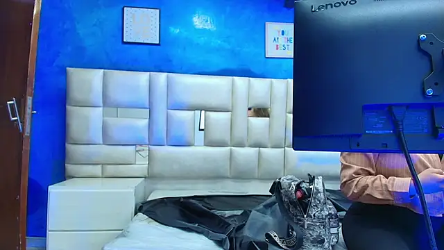 leon gaby online show from February 2025 07:17:02 PM