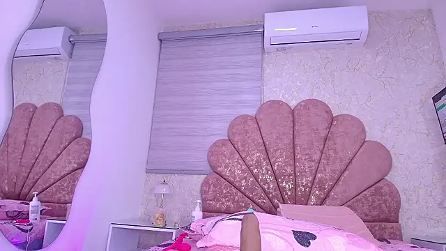 Snapshot of leon_gaby chatting on February 2026 07:54:01 PM leon gaby online show from February 2026 07:54:01 PM