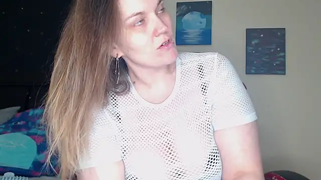 Snapshot of ToxicLilly chatting on January 2025 06:38:01 AM ToxicLilly online show from January 2025 06:38:01 AM