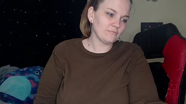 Snapshot of ToxicLilly chatting on February 2025 08:22:02 AM ToxicLilly online show from February 2025 08:22:02 AM