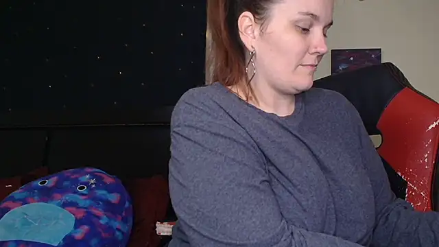 Snapshot of ToxicLilly chatting on October 2025 07:40:02 AM ToxicLilly online show from October 2025 07:40:02 AM