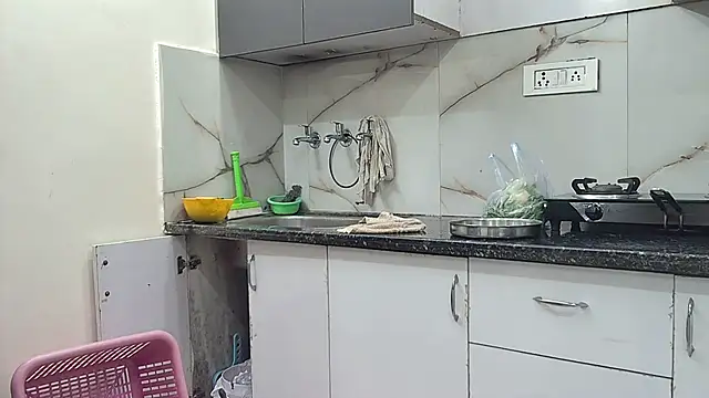 Zoya Varma004 online show from January 2025 02:22:02 AM