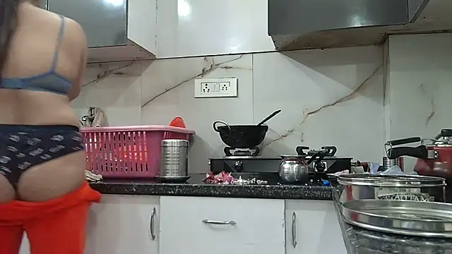 Zoya Varma004 online show from February 2025 06:13:02 AM