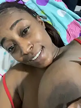 Snapshot of Brunna-Brownn chatting on December 2024 01:24:02 AM Brunna-Brownn online show from December 2024 01:24:02 AM