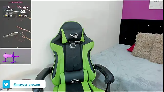 Snapshot of Brunna-Brownn chatting on March 2025 12:33:02 PM Brunna-Brownn online show from March 2025 12:33:02 PM