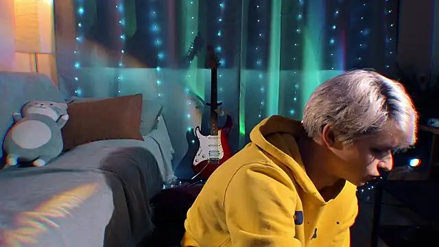 Snapshot of Breston_Sweet chatting on December 2025 08:20:02 AM Breston Sweet online show from December 2025 08:20:02 AM