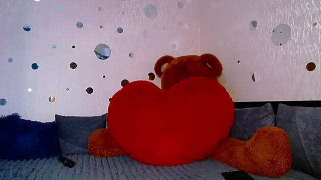 GENTLY--EVIL online show from March 2025 12:32:01 AM