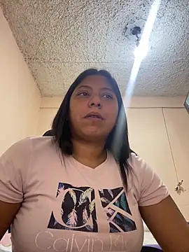 Leylafourniert online show from December 2024 07:40:02 PM