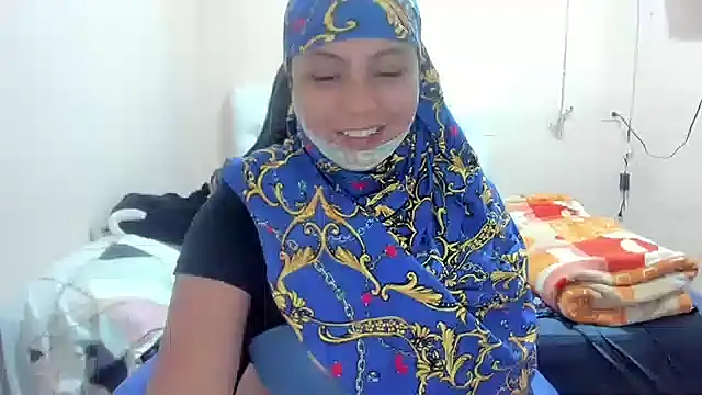 Leylafourniert online show from December 2024 10:34:01 PM