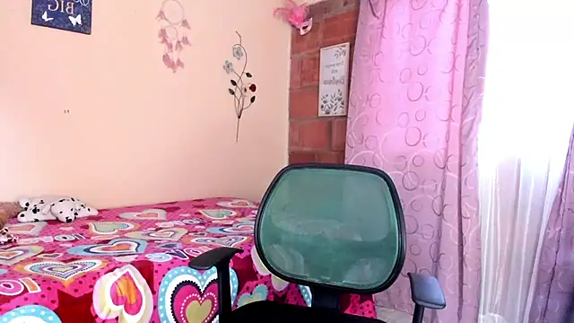 Snapshot of zafiro_sex_ chatting on January 2025 11:02:02 PM zafiro sex online show from January 2025 11:02:02 PM