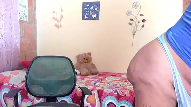 Snapshot of zafiro_sex_ chatting on February 2025 11:37:01 PM zafiro sex online show from February 2025 11:37:01 PM