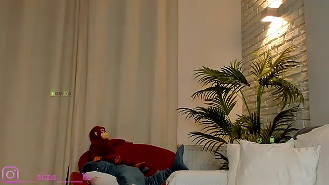 Miss--boo online show from March 2025 11:22:01 PM