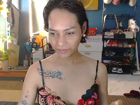 Snapshot of BonaBarrameda chatting on June 2026 05:49:02 AM BonaBarrameda online show from June 2026 05:49:02 AM