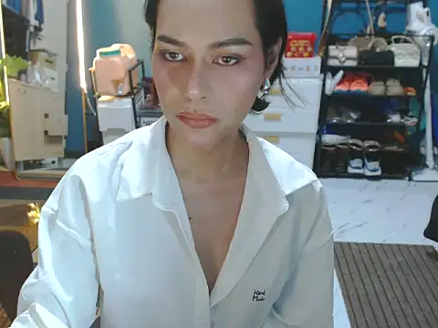 Snapshot of BonaBarrameda chatting on June 2026 07:14:02 AM BonaBarrameda online show from June 2026 07:14:02 AM