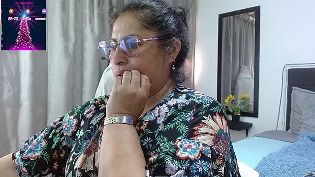 Keyla01  online show from January 2026 06:00:02 PM