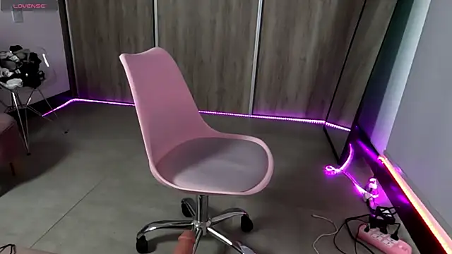 martiiaciar online show from February 2025 01:01:01 PM