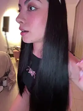 martiiaciar online show from December 2025 02:10:02 AM