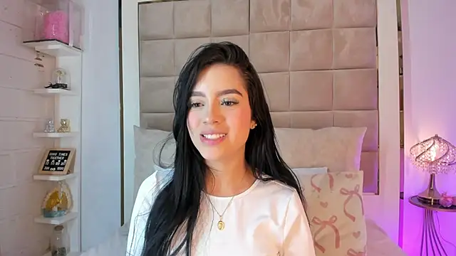 Victoria adaams online show from January 2025 07:32:01 PM