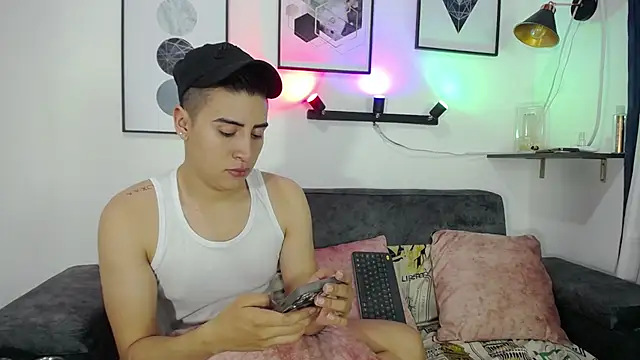 Tomas and liam online show from December 2024 04:28:02 AM