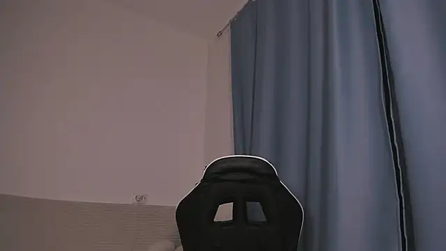 An White online show from December 2024 11:01:02 PM