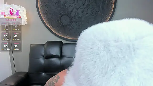 miss vaiolette online show from March 2025 11:08:02 AM