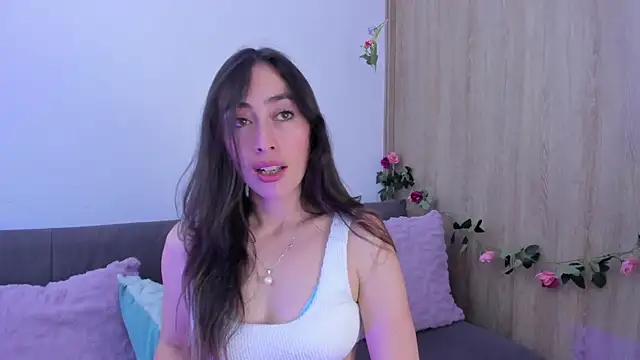 Amatiista online show from September 2025 04:07:02 PM