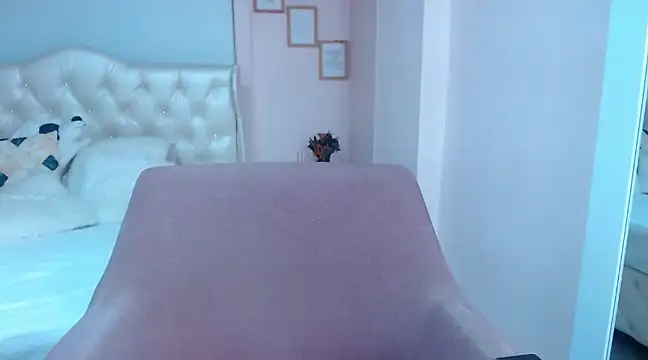 annylouis online show from January 2025 02:26:02 AM