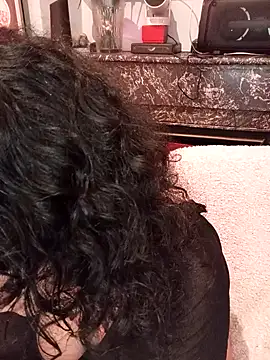 callmelouve online show from April 2026 07:03:02 PM