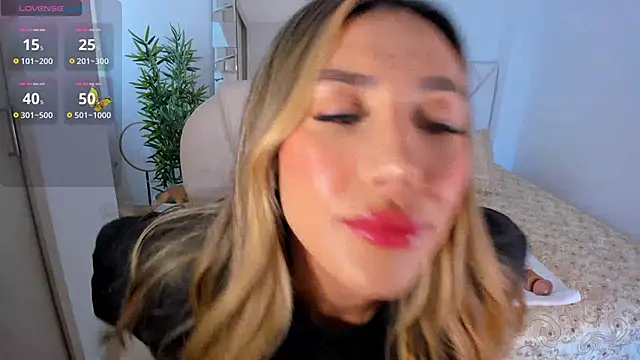 Snapshot of NiaBennet_ chatting on February 2025 05:58:01 PM NiaBennet online show from February 2025 05:58:01 PM